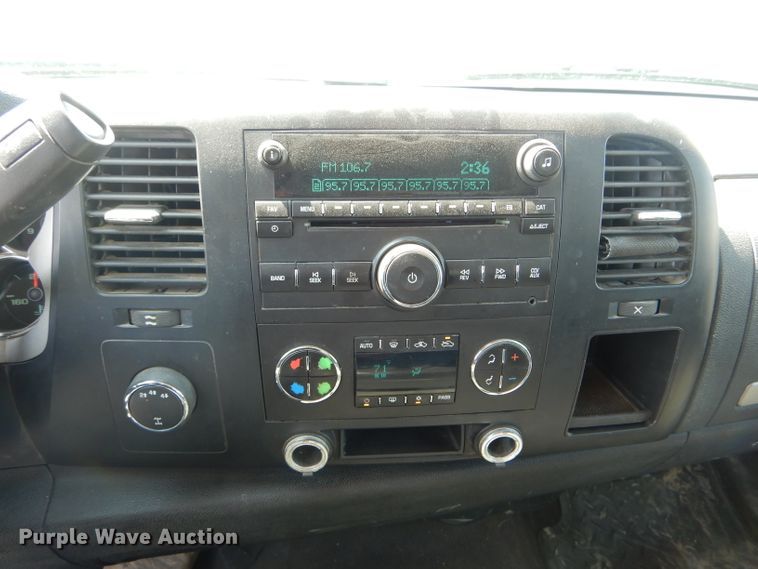 image for item DF3099 2008 Chevrolet Silverado 2500HD  Crew Cab pickup truck