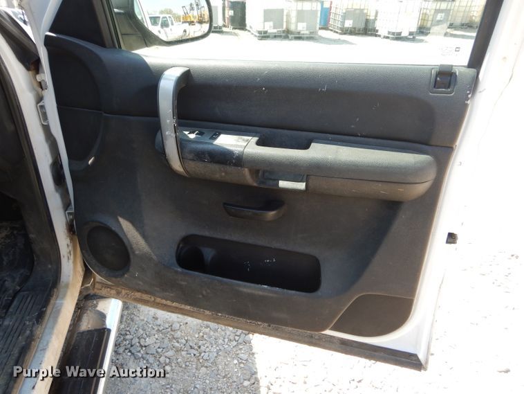 image for item DF3099 2008 Chevrolet Silverado 2500HD  Crew Cab pickup truck