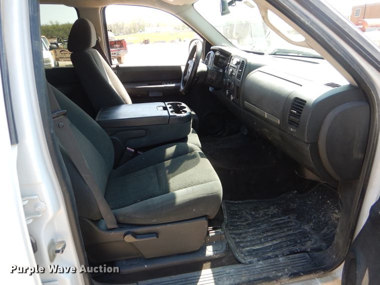 image for item DF3099 2008 Chevrolet Silverado 2500HD  Crew Cab pickup truck