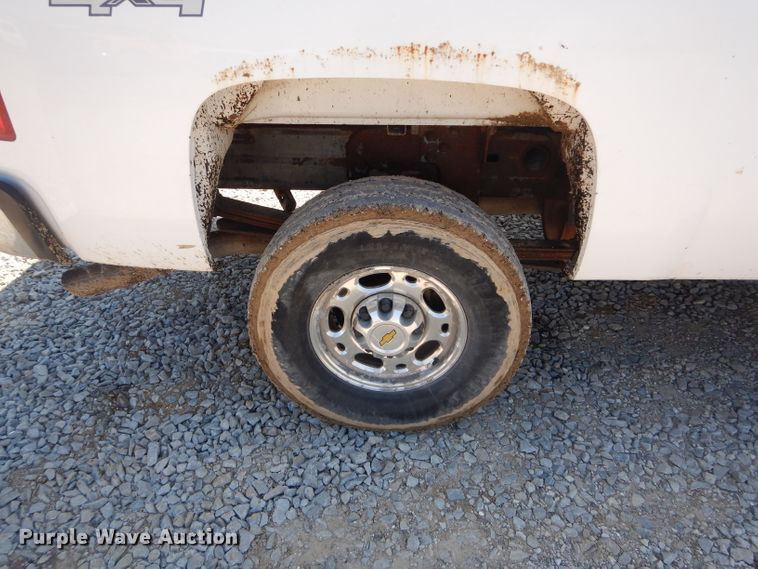 image for item DF3099 2008 Chevrolet Silverado 2500HD  Crew Cab pickup truck