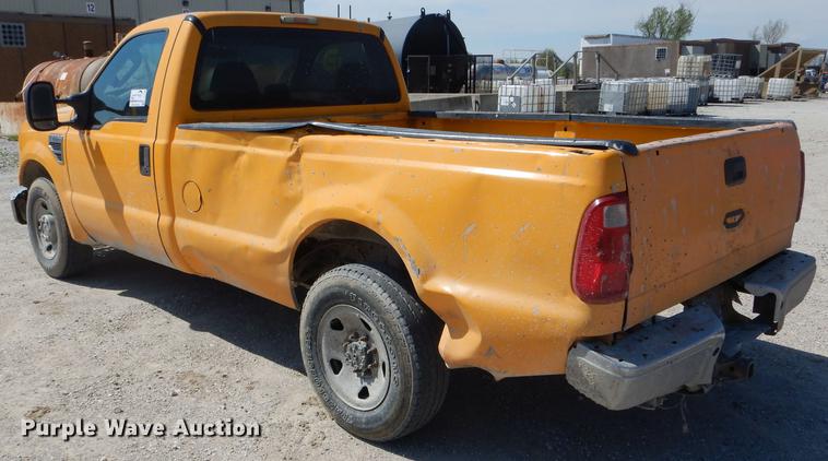 image for item DF3100 2008 Ford F250 Super Duty XL  pickup truck