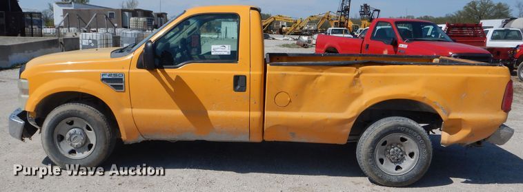 image for item DF3100 2008 Ford F250 Super Duty XL  pickup truck