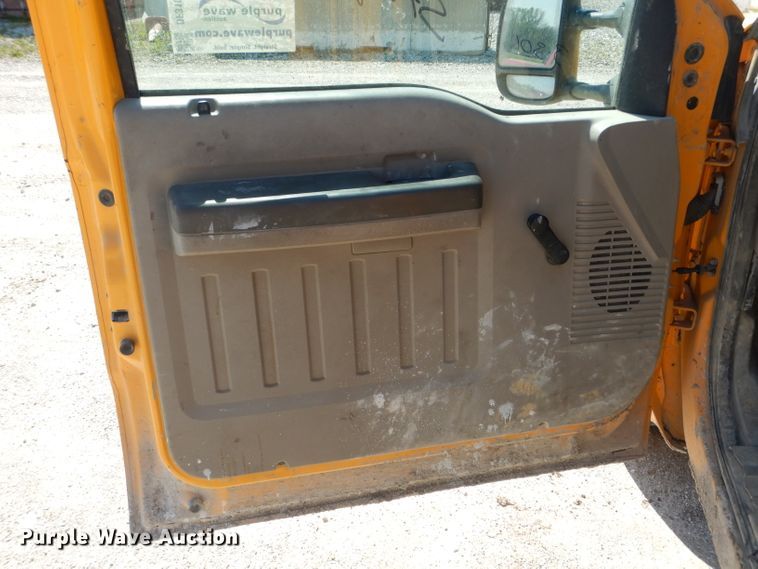 image for item DF3100 2008 Ford F250 Super Duty XL  pickup truck