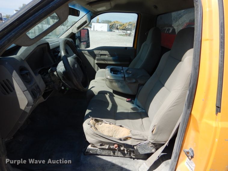 image for item DF3100 2008 Ford F250 Super Duty XL  pickup truck