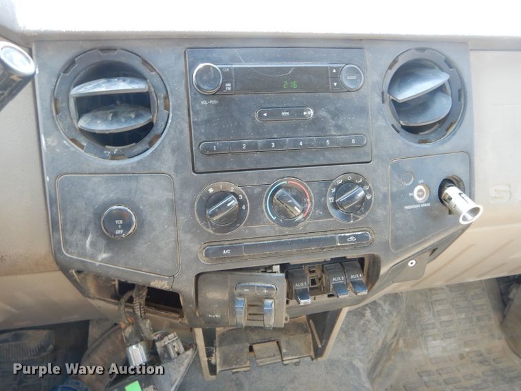 image for item DF3100 2008 Ford F250 Super Duty XL  pickup truck