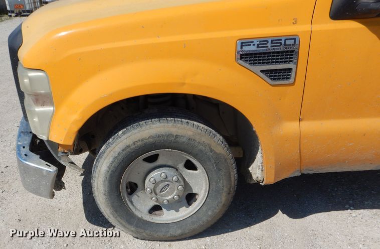 image for item DF3100 2008 Ford F250 Super Duty XL  pickup truck
