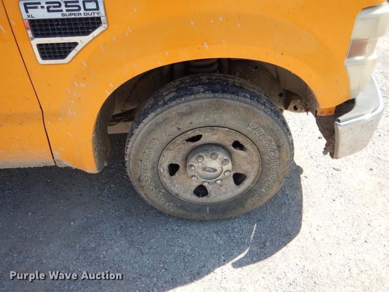 image for item DF3100 2008 Ford F250 Super Duty XL  pickup truck