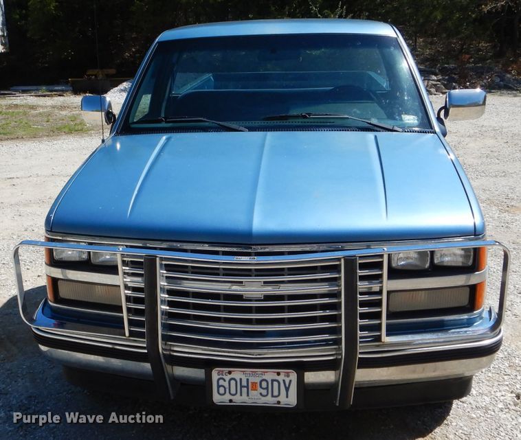 image for item DF3118 1988 Chevrolet C2500  pickup truck