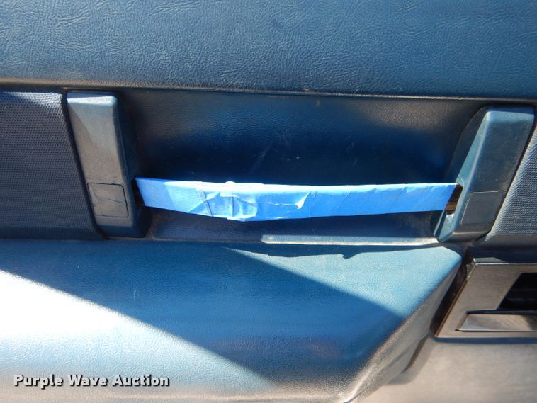 image for item DF3118 1988 Chevrolet C2500  pickup truck