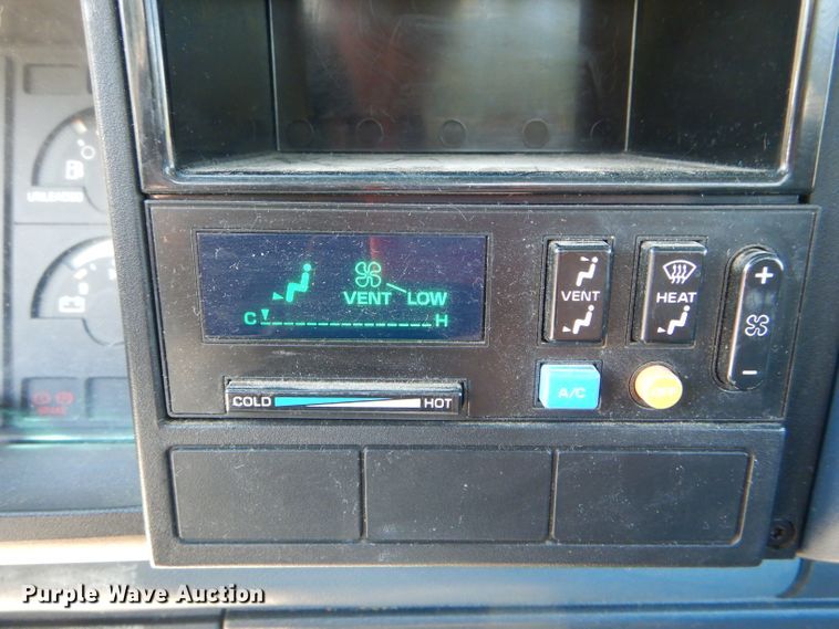 image for item DF3118 1988 Chevrolet C2500  pickup truck