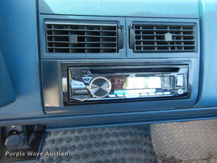 image for item DF3118 1988 Chevrolet C2500  pickup truck