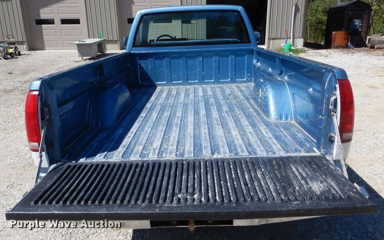 image for item DF3118 1988 Chevrolet C2500  pickup truck