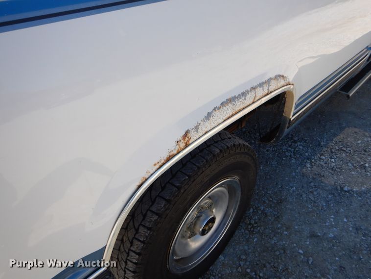 image for item DF3118 1988 Chevrolet C2500  pickup truck