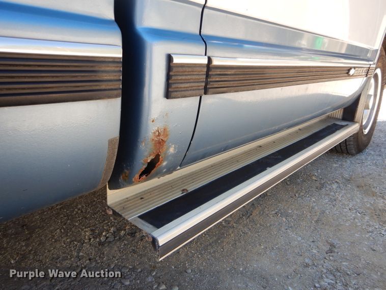 image for item DF3118 1988 Chevrolet C2500  pickup truck