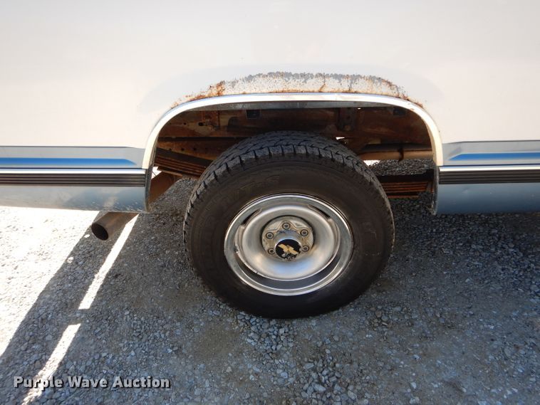 image for item DF3118 1988 Chevrolet C2500  pickup truck