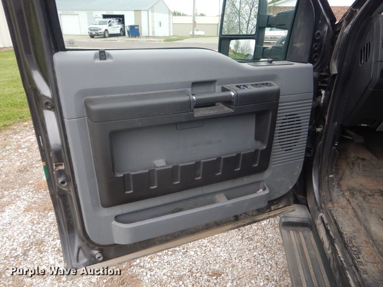 image for item DF3135 2015 Ford F250 Super Duty XL  Crew Cab pickup truck