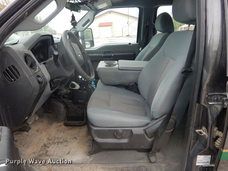 image for item DF3135 2015 Ford F250 Super Duty XL  Crew Cab pickup truck