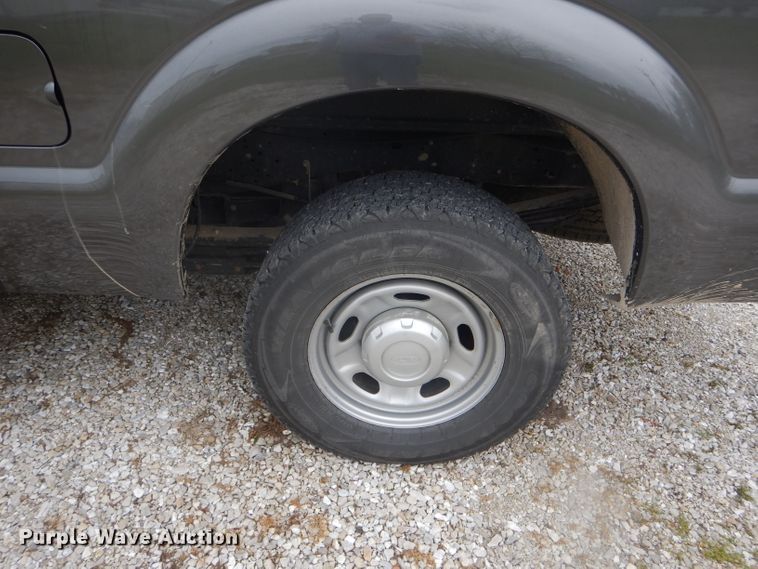 image for item DF3135 2015 Ford F250 Super Duty XL  Crew Cab pickup truck