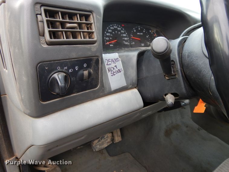 image for item DF6021 2002 Ford F250 Super Duty  pickup truck