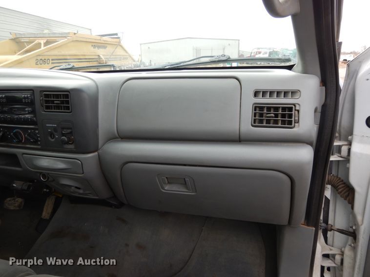 image for item DF6021 2002 Ford F250 Super Duty  pickup truck