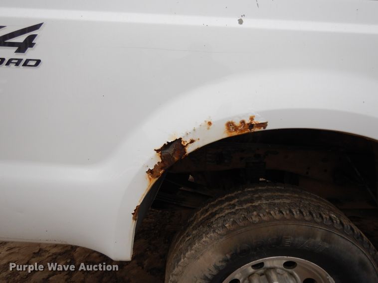 image for item DF6021 2002 Ford F250 Super Duty  pickup truck