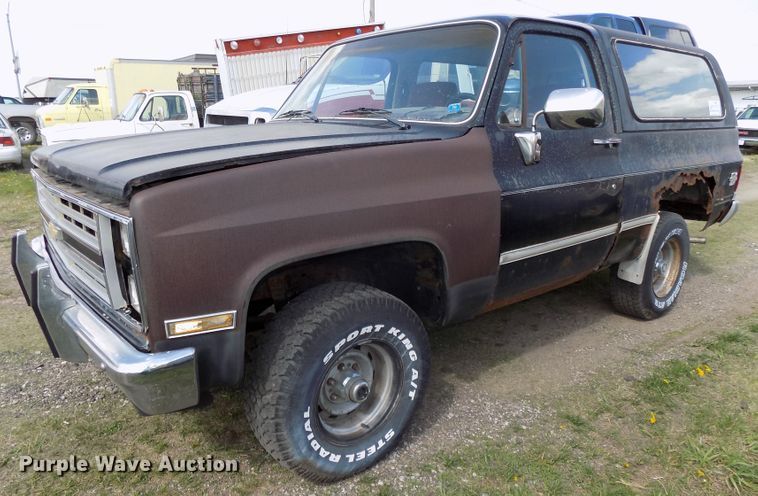 image for item DG2573 1985 Chevrolet K5 Blazer  SUV