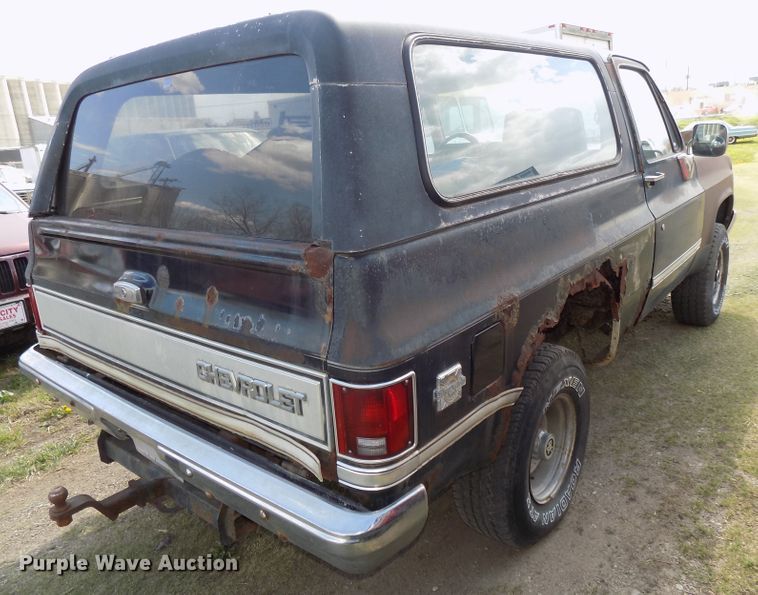 image for item DG2573 1985 Chevrolet K5 Blazer  SUV