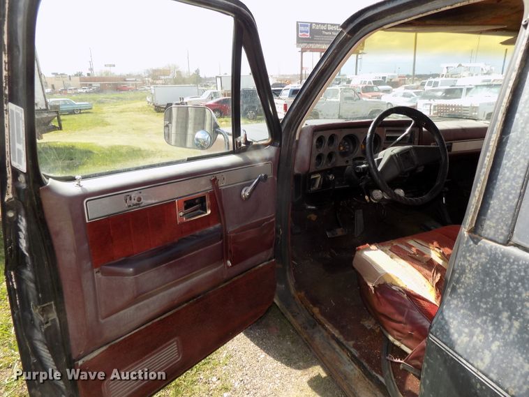 image for item DG2573 1985 Chevrolet K5 Blazer  SUV