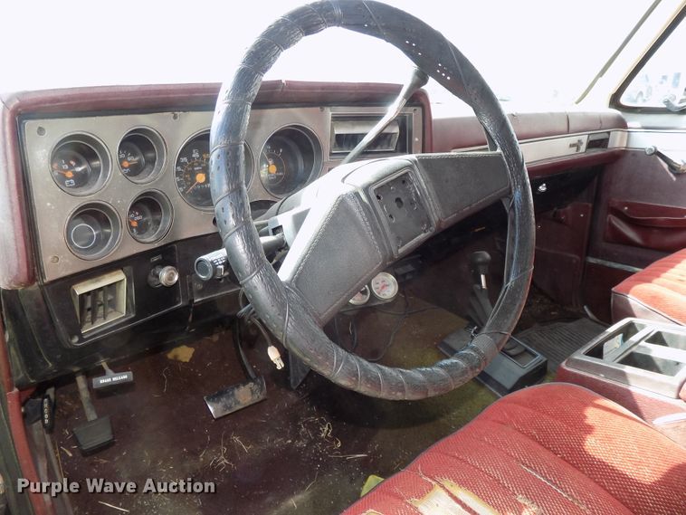 image for item DG2573 1985 Chevrolet K5 Blazer  SUV