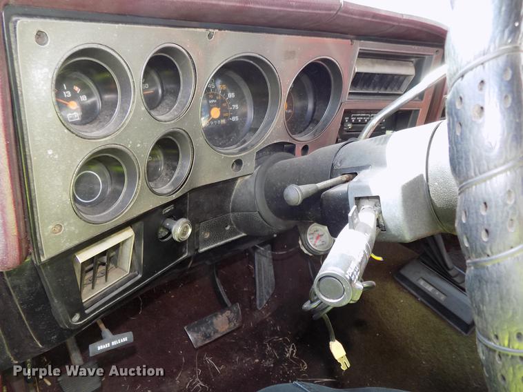 image for item DG2573 1985 Chevrolet K5 Blazer  SUV