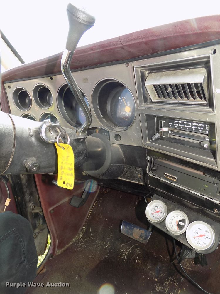 image for item DG2573 1985 Chevrolet K5 Blazer  SUV