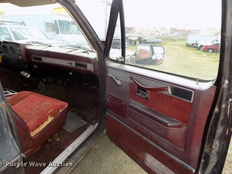 image for item DG2573 1985 Chevrolet K5 Blazer  SUV