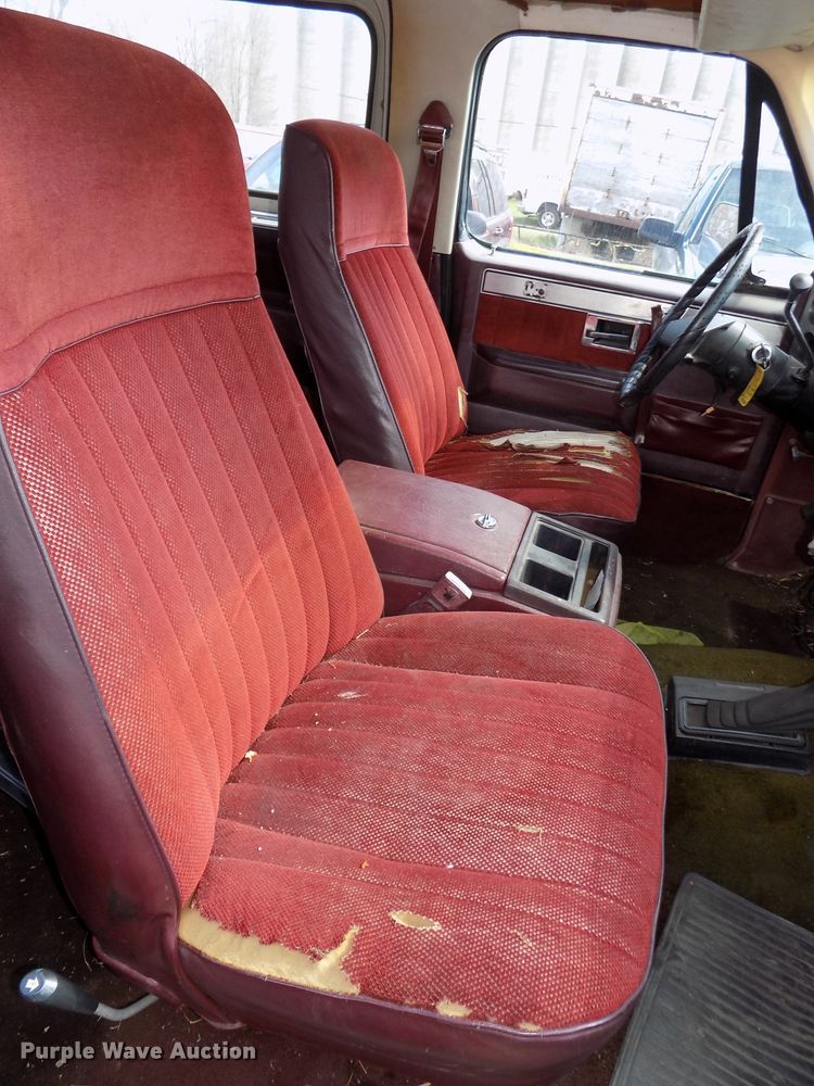 image for item DG2573 1985 Chevrolet K5 Blazer  SUV