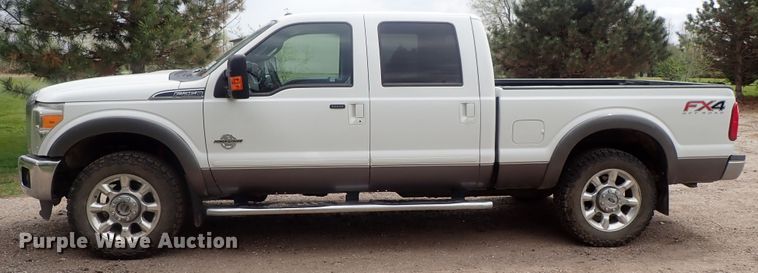 image for item DG3086 2014 Ford F250 Super Duty Lariat  Crew Cab pickup truck