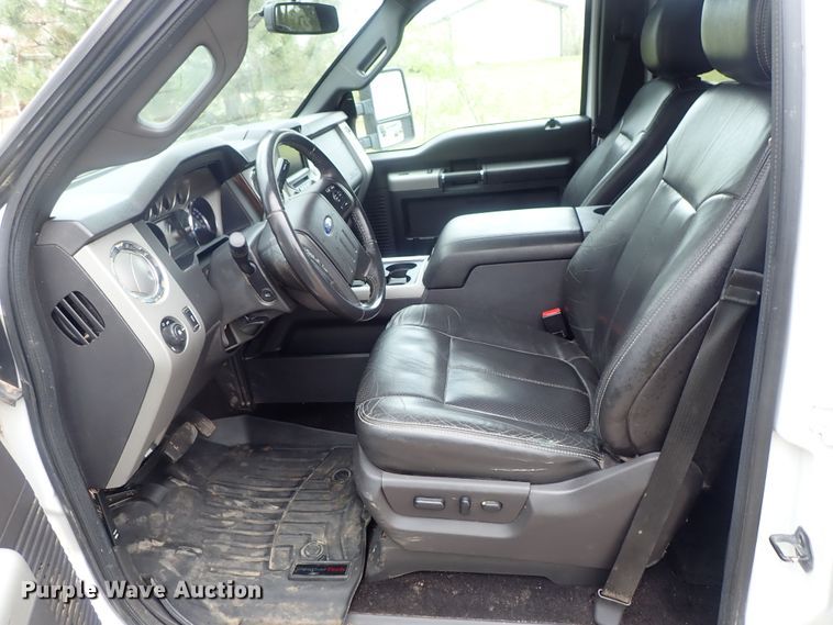 image for item DG3086 2014 Ford F250 Super Duty Lariat  Crew Cab pickup truck