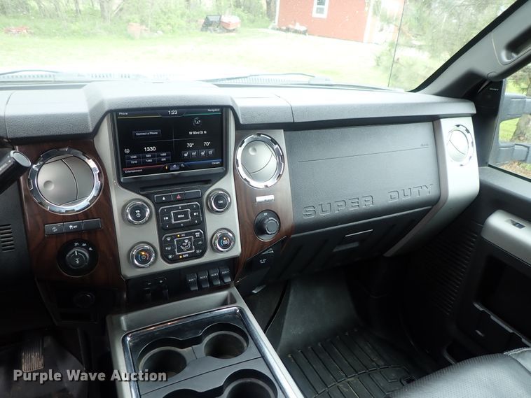 image for item DG3086 2014 Ford F250 Super Duty Lariat  Crew Cab pickup truck