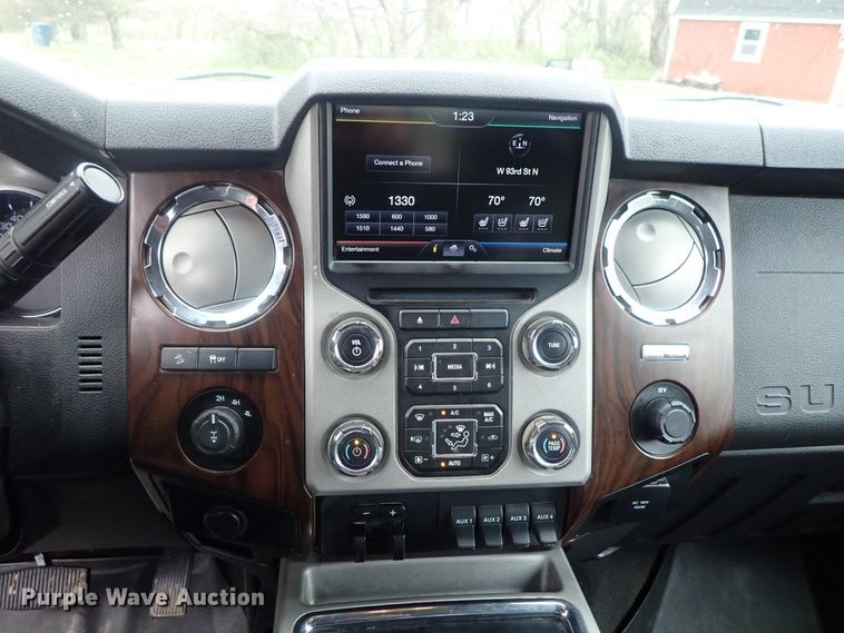 image for item DG3086 2014 Ford F250 Super Duty Lariat  Crew Cab pickup truck