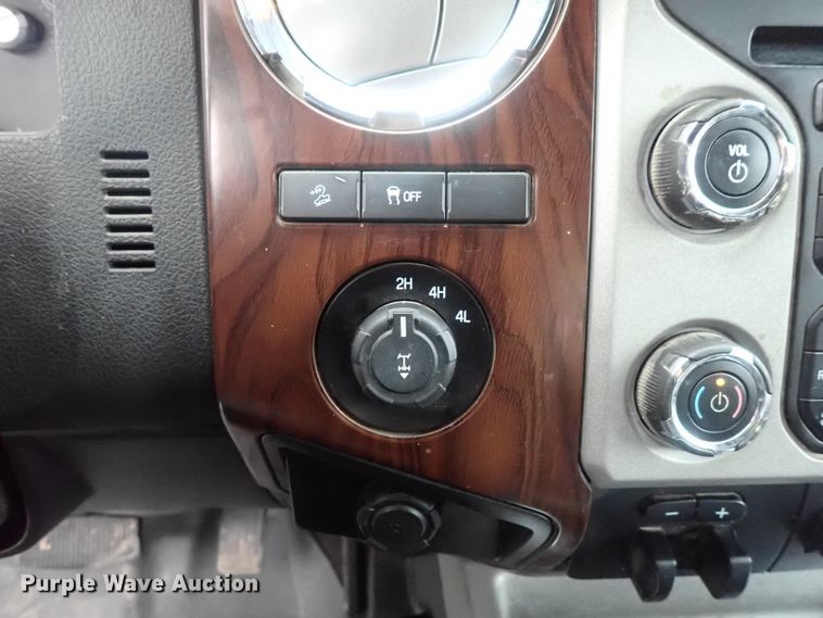 image for item DG3086 2014 Ford F250 Super Duty Lariat  Crew Cab pickup truck