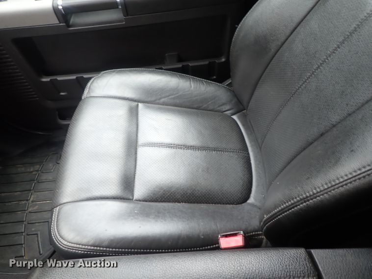 image for item DG3086 2014 Ford F250 Super Duty Lariat  Crew Cab pickup truck