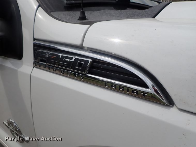 image for item DG3086 2014 Ford F250 Super Duty Lariat  Crew Cab pickup truck