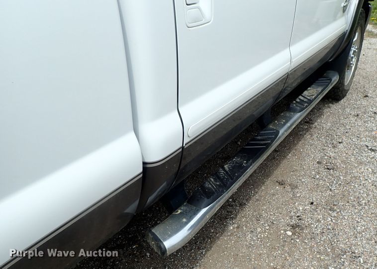 image for item DG3086 2014 Ford F250 Super Duty Lariat  Crew Cab pickup truck