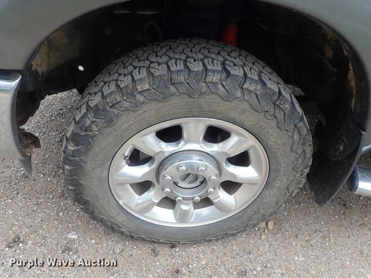 image for item DG3086 2014 Ford F250 Super Duty Lariat  Crew Cab pickup truck