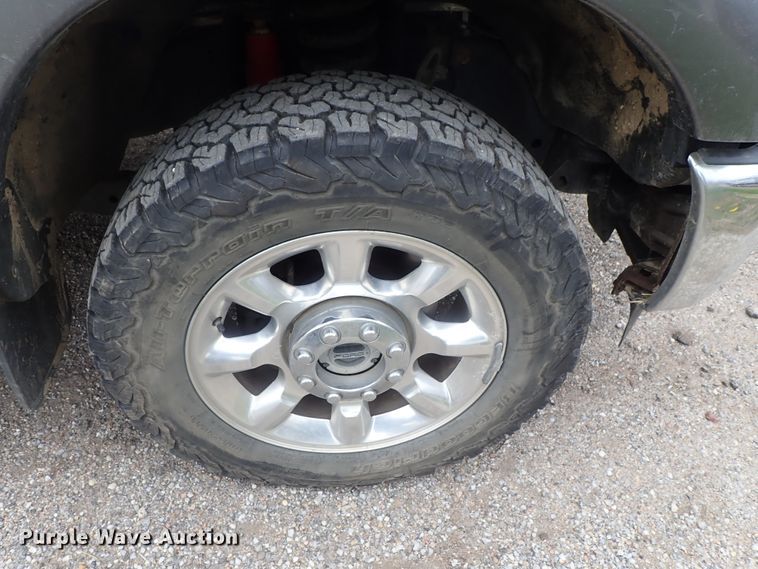 image for item DG3086 2014 Ford F250 Super Duty Lariat  Crew Cab pickup truck