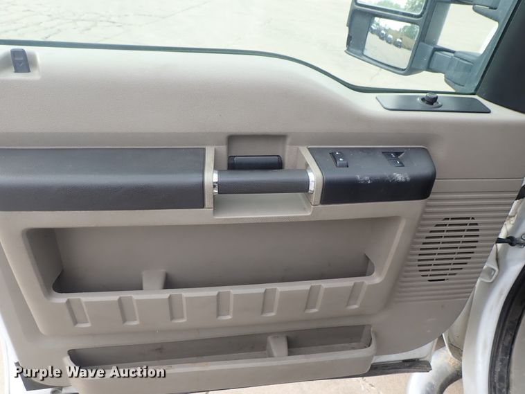 image for item DG3106 2008 Ford F250 Super Duty  SuperCab pickup truck