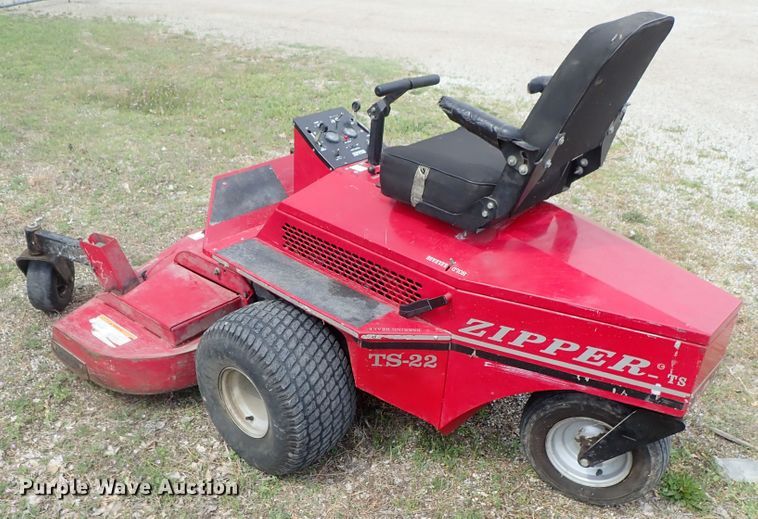 image for item DG3182 Zipper TS22 ZTR lawn mower