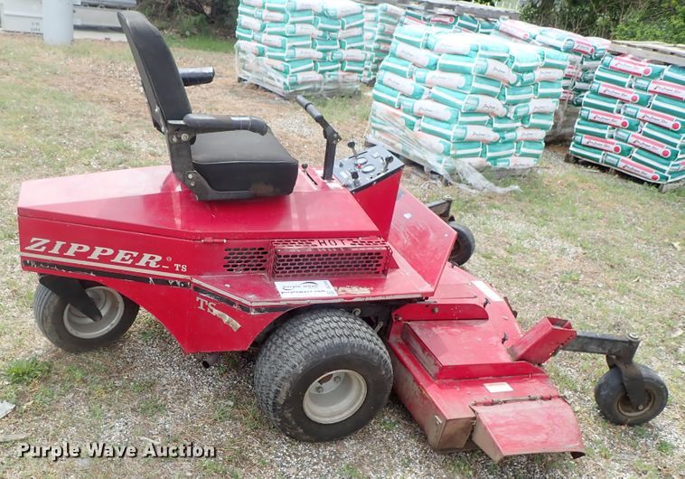 image for item DG3182 Zipper TS22 ZTR lawn mower