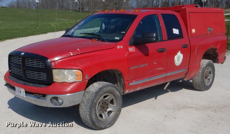 image for item DG5600 2004 Dodge Ram 3500  Quad Cab pickup truck