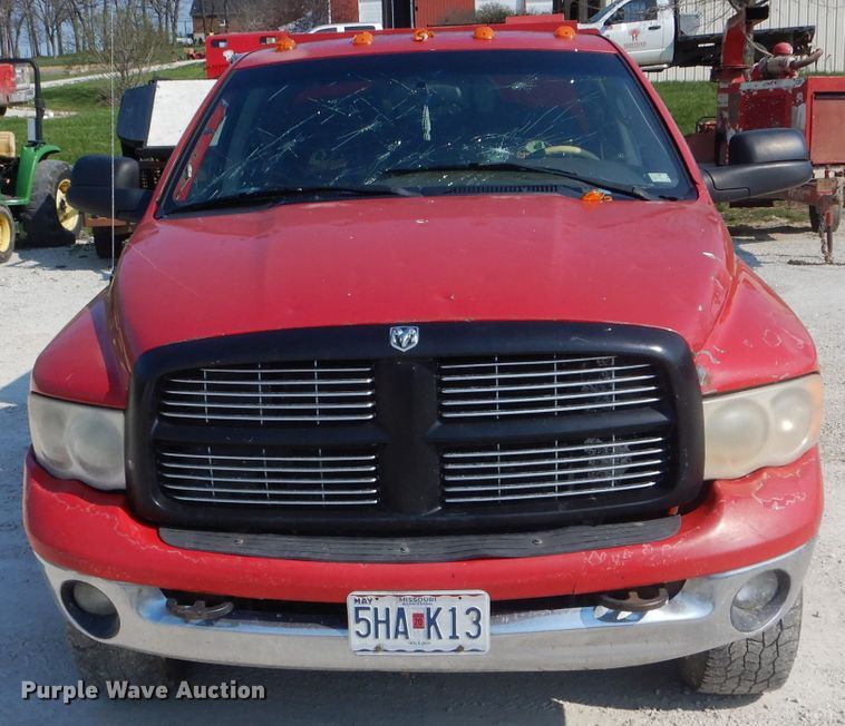 image for item DG5600 2004 Dodge Ram 3500  Quad Cab pickup truck