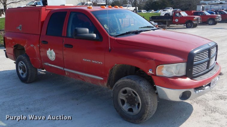 image for item DG5600 2004 Dodge Ram 3500  Quad Cab pickup truck