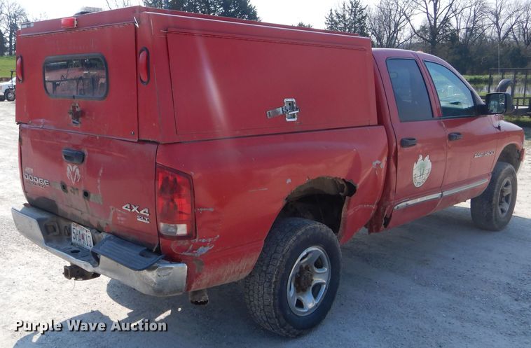 image for item DG5600 2004 Dodge Ram 3500  Quad Cab pickup truck